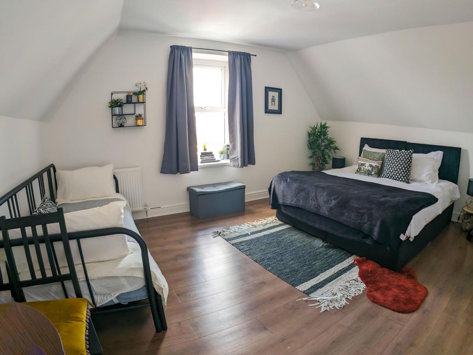 Phenix Central - Huge 3 Bed, Super Equipped Apartment. Кардіфф Екстер'єр фото